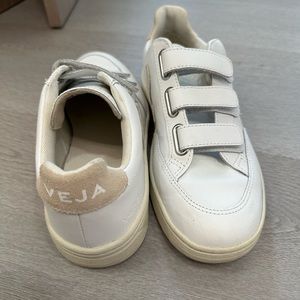 Veja velcro sneakers